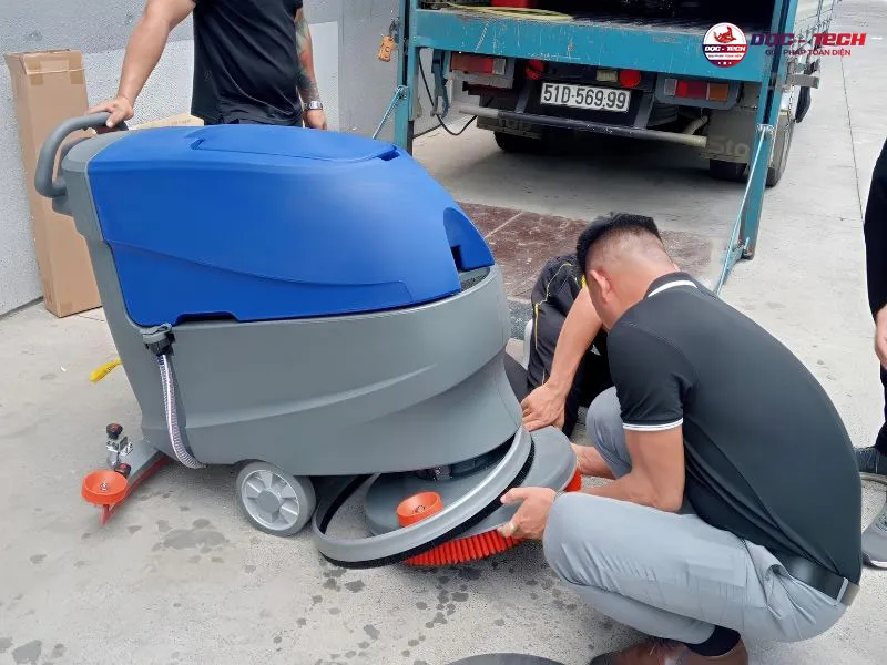 Bao-duong-may-cha-san-tai-nha-giam-thay-linh-kien.jpg Bảo dưỡng máy chà sàn tại nhà: giảm thay linh kiện