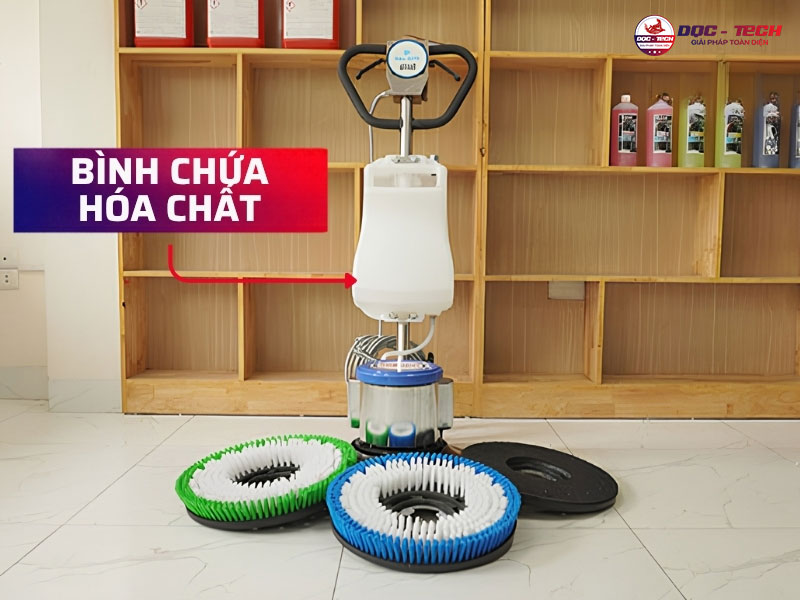 Bình đựng hóa chất máy chà sàn: vị trí