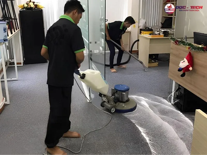 Cach-dung-may-cha-san-giat-tham.jpg Cách dùng máy chà sàn giặt thảm