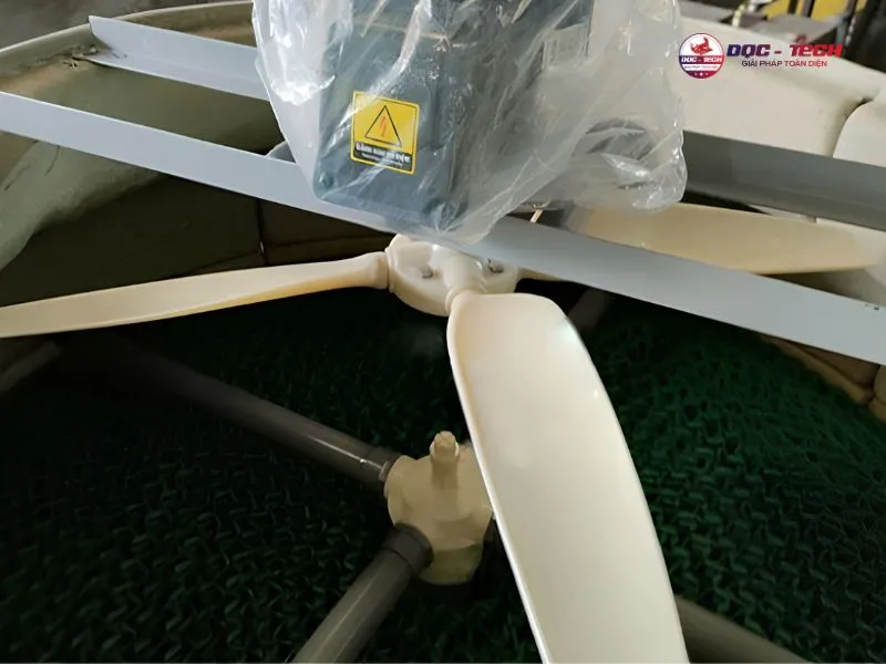 Thiết kế cánh quạt rộng, vật liệu nhẹ, giảm ồn mà vẫn tối ưu làm mát Thiết kế cánh quạt rộng, vật liệu nhẹ, giảm ồn mà vẫn tối ưu làm mát