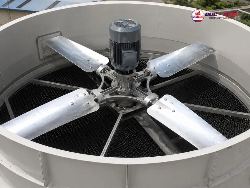 Quạt và motor trang bị trên tháp hạ nhiệt Tashin TSC 600RT