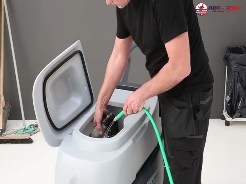 Xả rửa sau khi đã làm việc để tránh bị cặn
