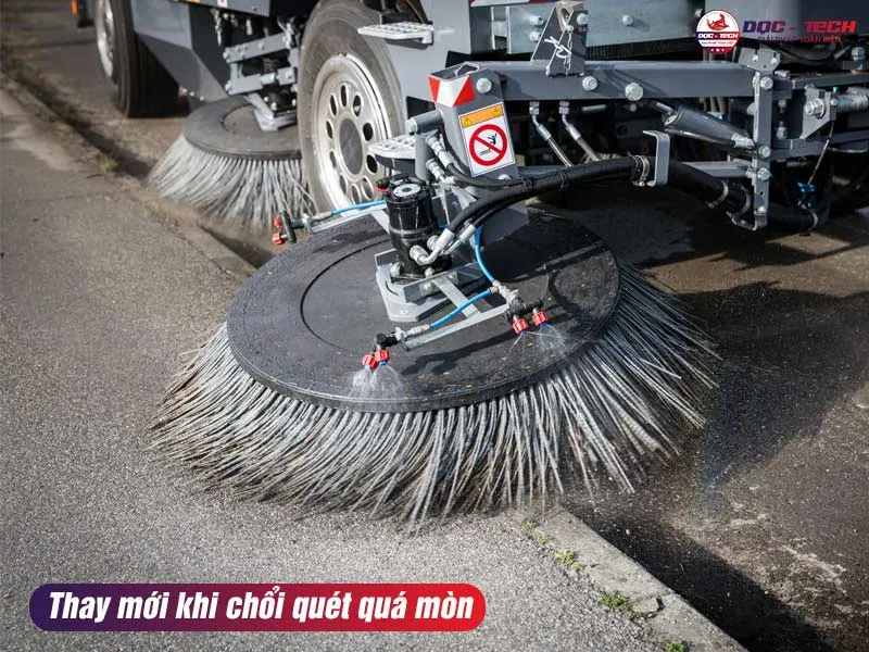 Chổi xe quét đường Dulevo