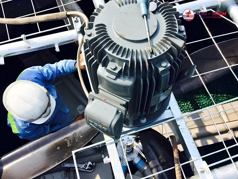 Động cơ quá tải là sự cố tháp giải nhiệt thường gặp Động cơ quá tải là sự cố tháp giải nhiệt thường gặp