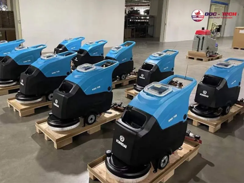 Giá máy chà sàn liên hợp đẩy tay chạy điện
