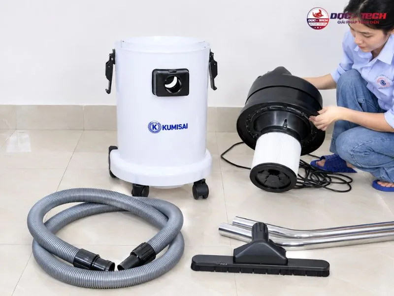 huong-dan-ve-sinh-may-hut-bui-cong-nghiep.jpg Tháo các bộ phận cần vệ sinh của máy hút bụi nhà xưởng