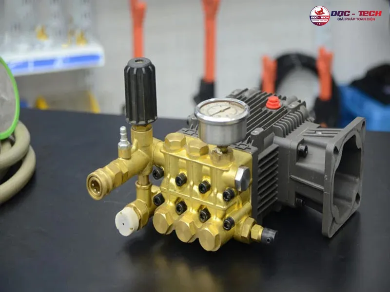 Check đầu bơm máy rửa xe Lutian 