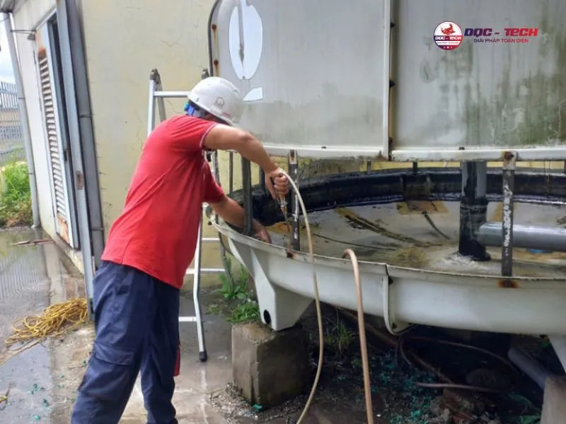 Lưu ý gì khi vệ sinh tháp làm mát