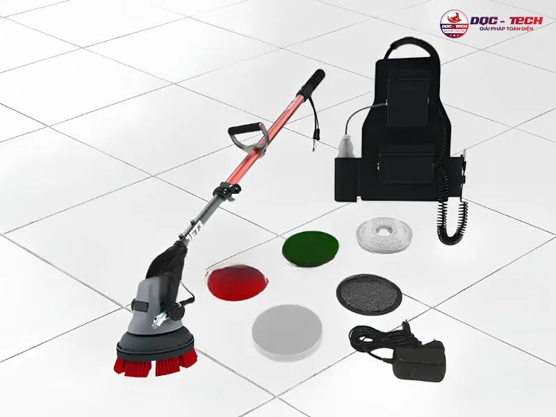 May-cha-san-Kumisai-KMS-3S-ket-cau-gon.jpg Máy chà sàn Kumisai KMS-3S kết cấu gọn