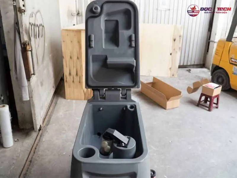 Máy chà sàn liên hợp Kumisai KMS 58C bình chứa