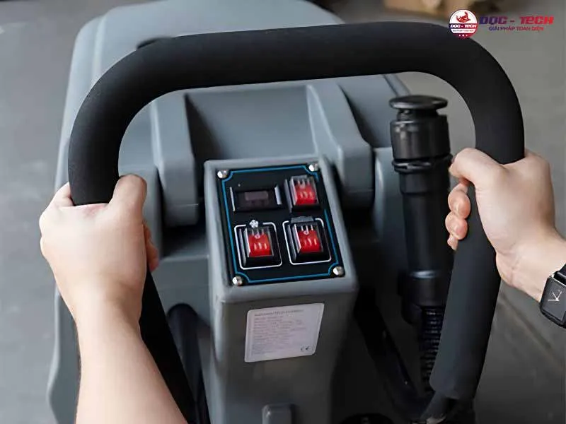 Máy chà sàn liên hợp Kumisai KMS 58C chà hút mạnh