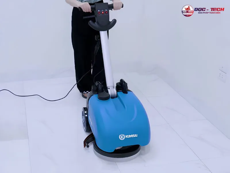 Máy chà sàn liên hợp mini Kumisai KMS201 ứng dụng