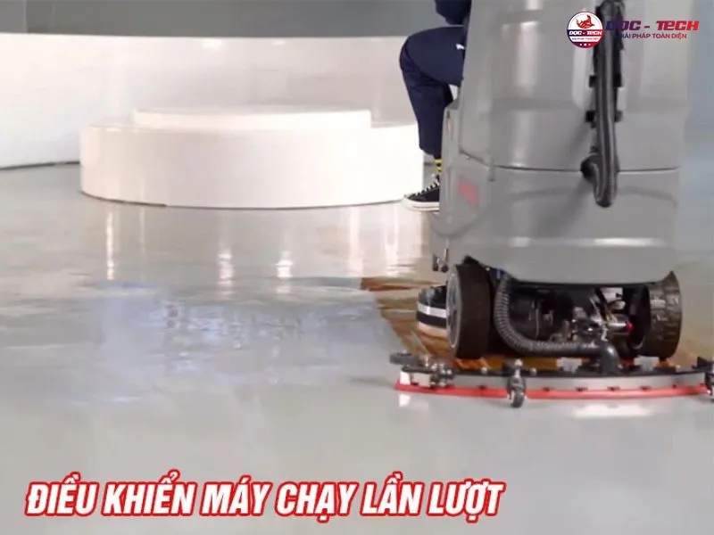 May-cha-san-ngoi-lai-Kumisai-KMS-80-nguyen-tac-dung.jpg Máy chà sàn ngồi lái Kumisai KMS 80 nguyên tắc dùng