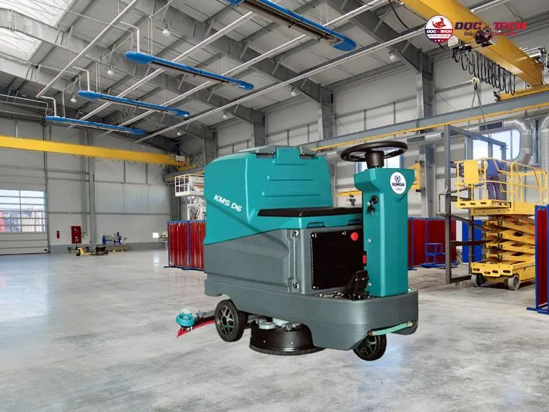 Máy chà sàn ngồi lái Kumisai KMS D6 hiệu suất cao