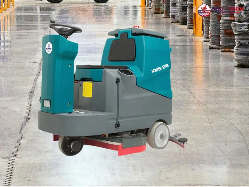 Máy chà sàn ngồi lái Kumisai KMS D8 hiện đại