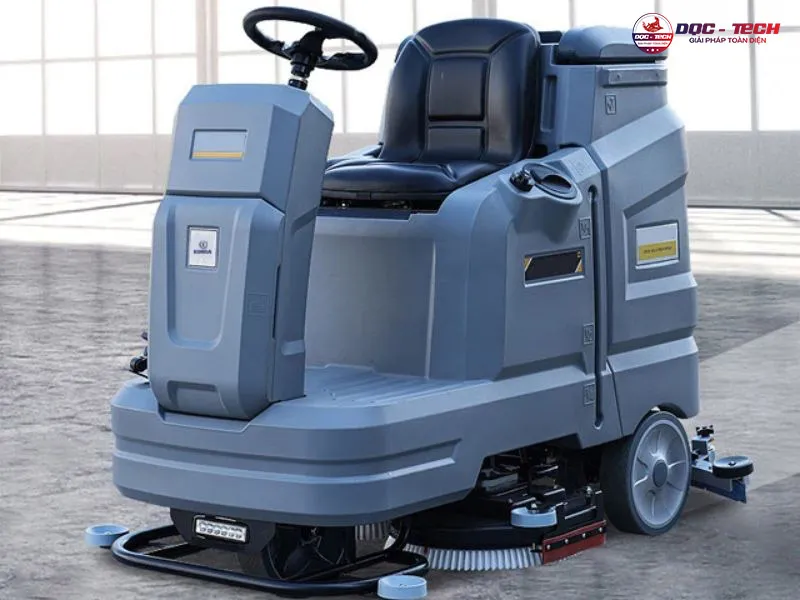 Máy chà sàn ngồi lái Kumisai KMS V75 kết cấu kín