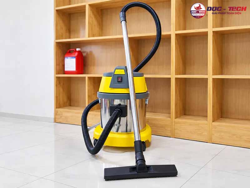 Máy hút bụi công nghiệp Kumisai KMS 15A thu gom mọi rác bẩn