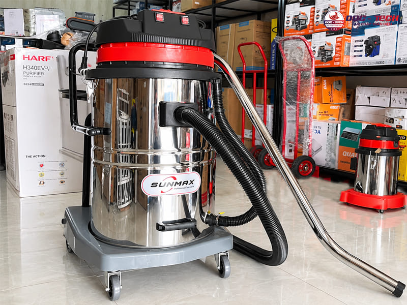 máy hút bụi gia đình 70l Sunmax SMC-70L với khoang chứa rộng