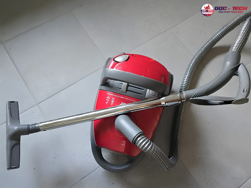 Máy hút bụi không ồn Zelmer ZVC425HM 700W