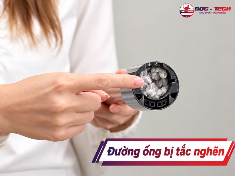 Khớp nối, ống dẫn bị tắc nghẽn do dị vật