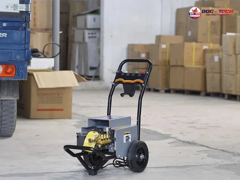 Máy xịt rửa chuồng trại Palada PD 70/1.8 Máy xịt rửa chuồng trại Palada PD 70/1.8