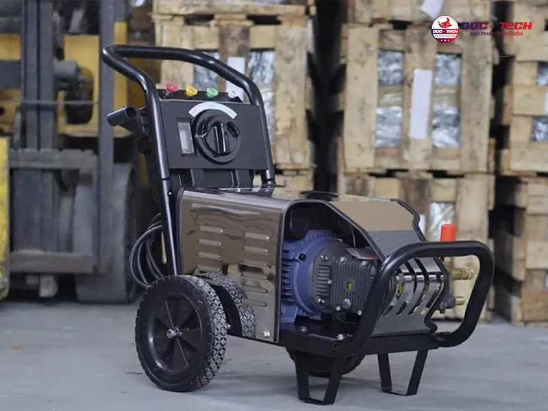 Máy phun rửa chuồng trại Kumisai 2000PSI Máy phun rửa chuồng trại Kumisai 2000PSI
