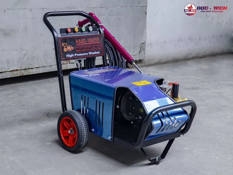 Máy rửa xe công nghiệp Kumisai Máy rửa xe công nghiệp Kumisai