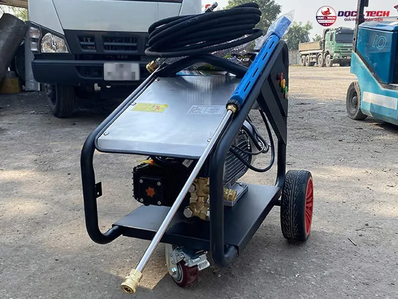 máy rửa xe công trình máy rửa xe công trình