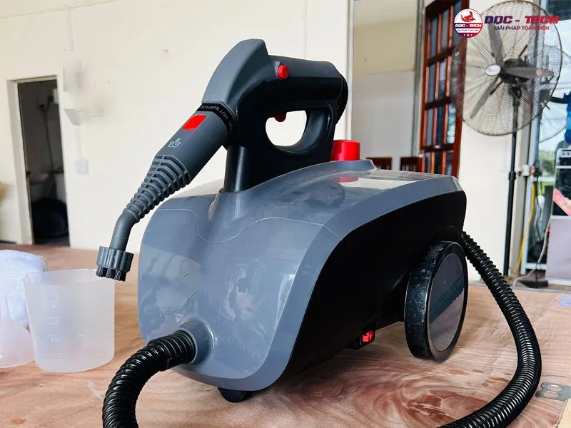Máy rửa xe hơi nước nóng mini Máy rửa xe hơi nước nóng mini