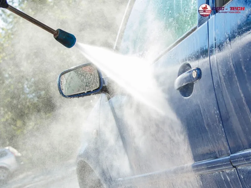 Máy rửa xe Kumisai xịt rửa mạnh mẽ Máy rửa xe Kumisai xịt rửa mạnh mẽ