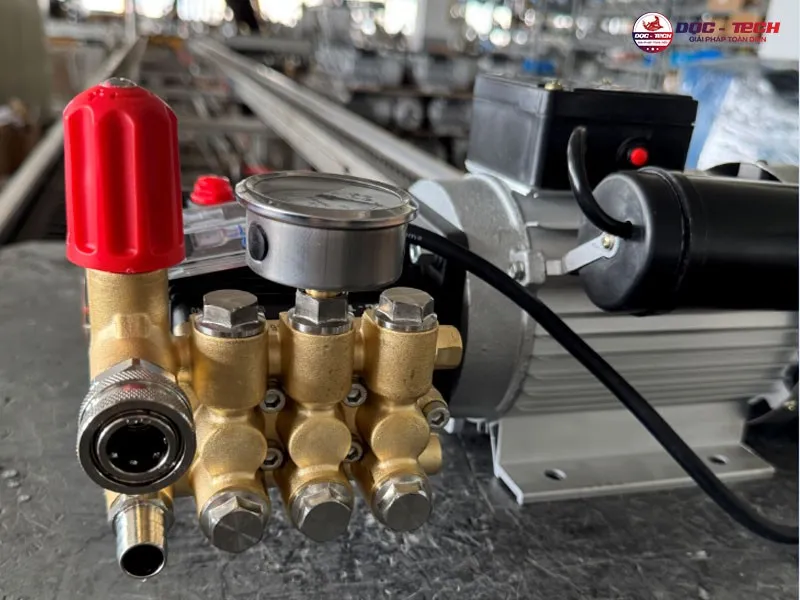 Đầu bơm máy rửa xe Kumisai liền trục Đầu bơm máy rửa xe Kumisai liền trục