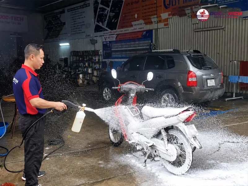 Máy rửa xe gia đình tiết kiệm nước