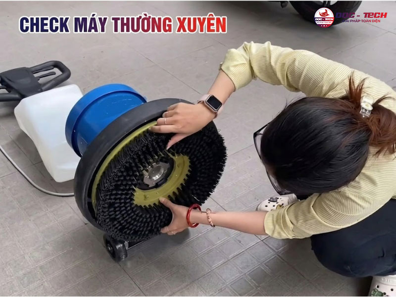 Motor máy chà sàn bị cháy: sử dụng