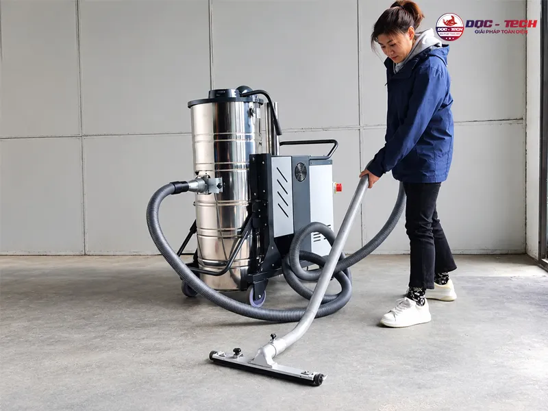 mua máy hút bụi công nghiệp 3 pha dựa trên diện tích sử dụng