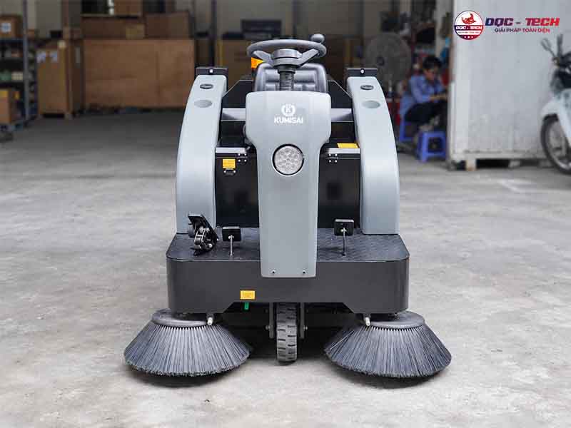 mua xe quét rác mini ngồi lái Kumisai KMS-1350E giá tốt tại dqc tech