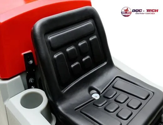 Máy chà sàn liên hợp ngồi lái Kumisai KMS 6B - 4