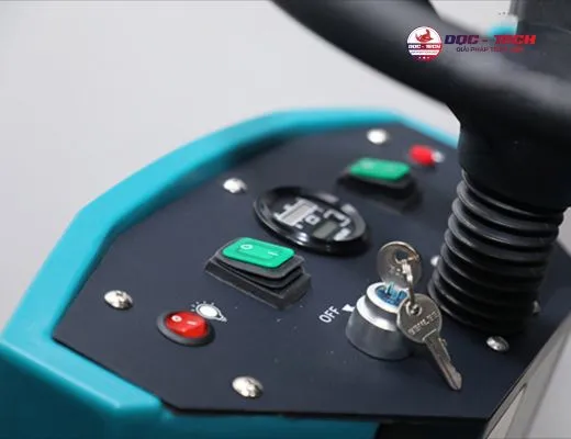 Máy chà sàn liên hợp ngồi lái Kumisai KMS 60B - 4