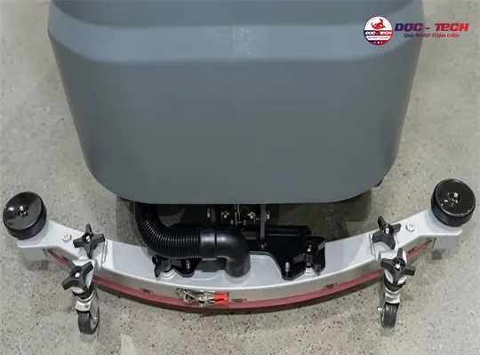 Máy chà sàn ngồi lái Kumisai KMS 85B - 6
