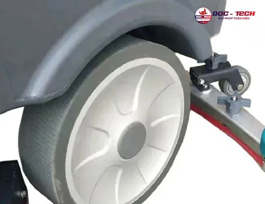 Máy chà sàn ngồi lái Kumisai KMS D9 - 4