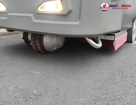 Máy chà sàn ngồi lái Kumisai KMS 245 - 3
