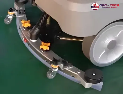 Máy chà sàn ngồi lái Kumisai KMS V75 - 3