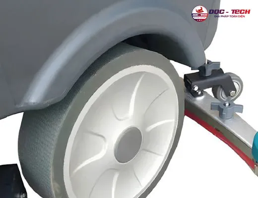 Máy chà sàn ngồi lái Kumisai KMS D8F - 3