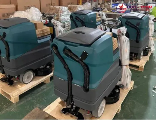 Máy chà sàn ngồi lái Kumisai KMS D7F - 5