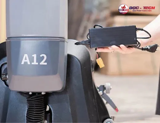 Máy chà sàn Kumisai KMS-A12 (pin Lithium) - 6