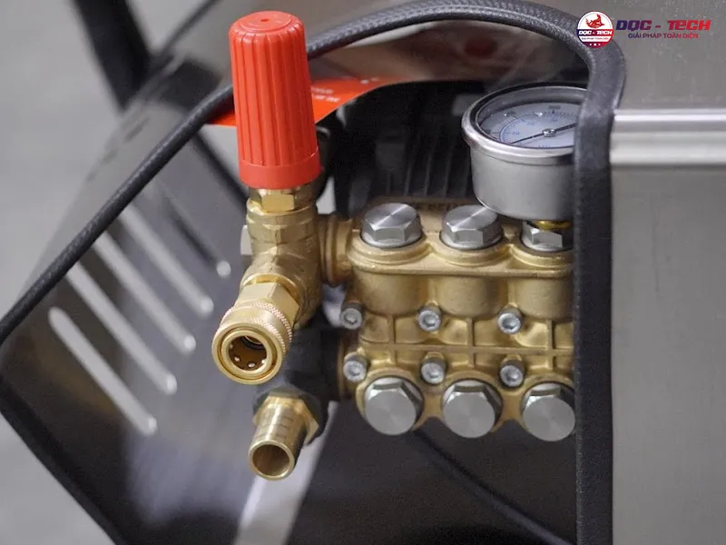 Đầu bơm máy rửa xe Kumisai tự ngắt KMS 220/5.5