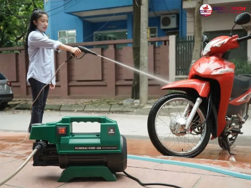máy rửa xe mini Kumisai KMS-Q8 xịt khỏe
