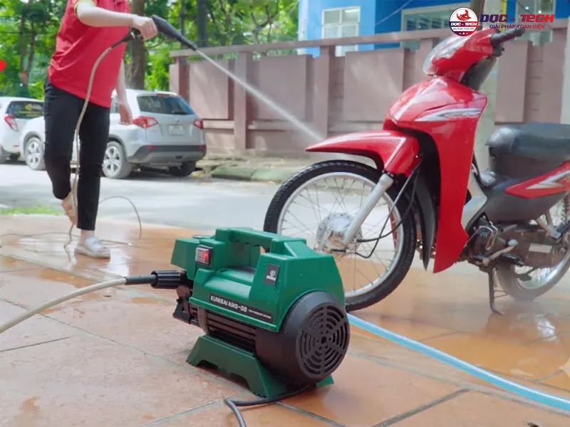 máy rửa xe mini Kumisai KMS Q8 (có chỉnh áp) mạnh mẽ máy rửa xe mini Kumisai KMS Q8 (có chỉnh áp) mạnh mẽ