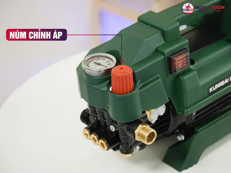 Núm chỉnh áp máy rửa xe mini Kumisai KMS Q8 (có chỉnh áp) Núm chỉnh áp máy rửa xe mini Kumisai KMS Q8 (có chỉnh áp)