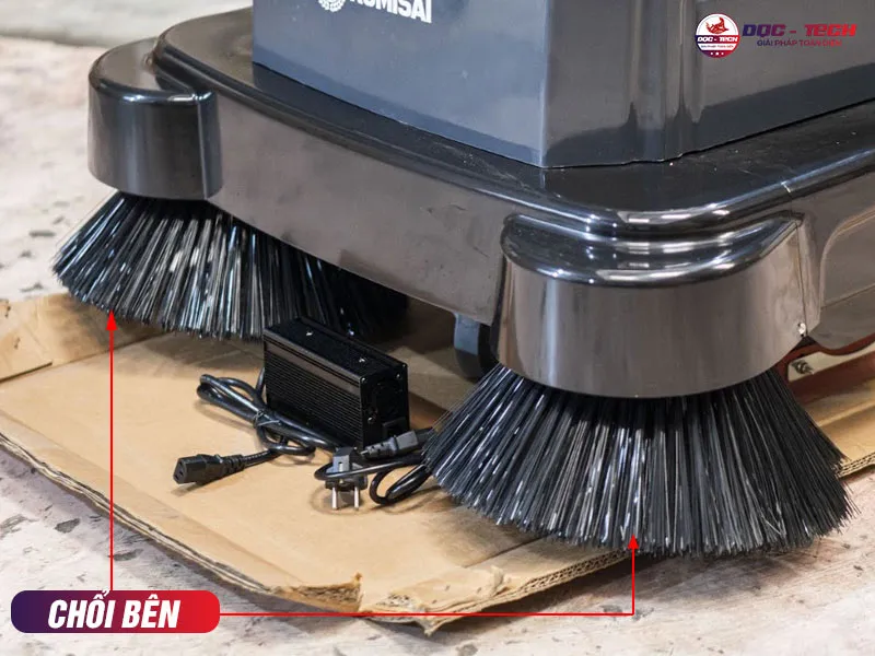 Chổi bên xe quét rác đẩy tay Kumisai KMS S3 