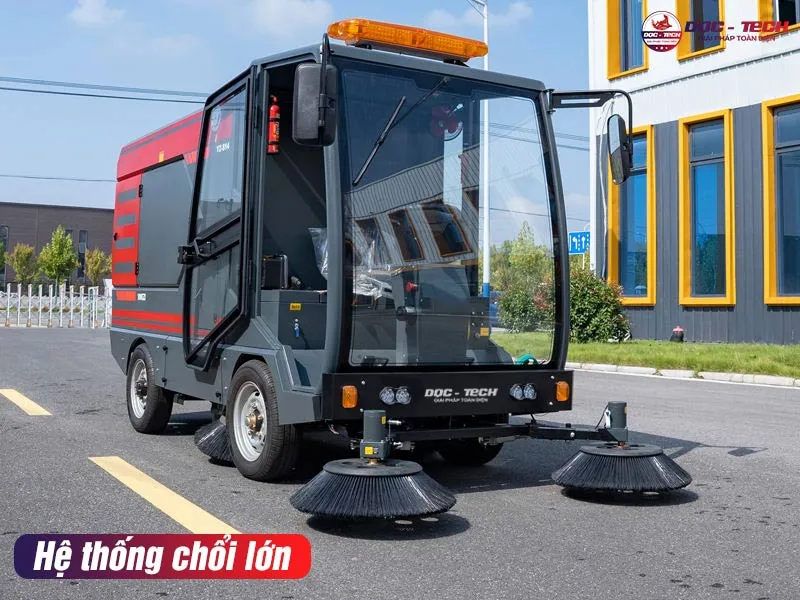 Chổi xe quét rác ngồi lái DQC Tech 14F